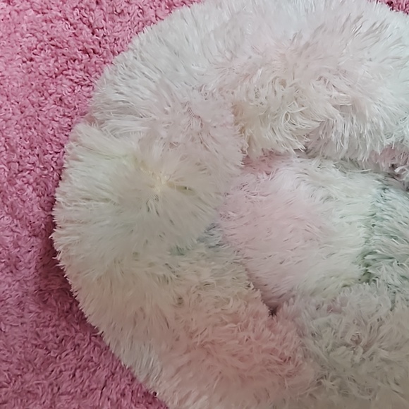Calming Soft Light Pastel Small Pet Bed NWOT - Picture 2 of 9